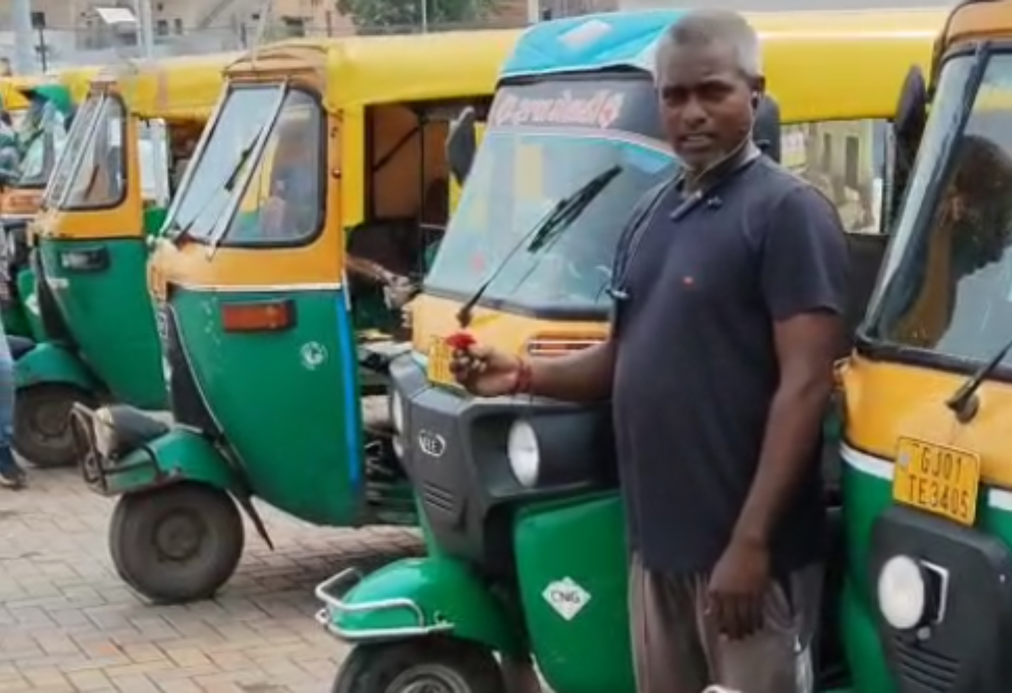 અમદાવાદમાં રિક્ષાચાલકોની હડતાળ