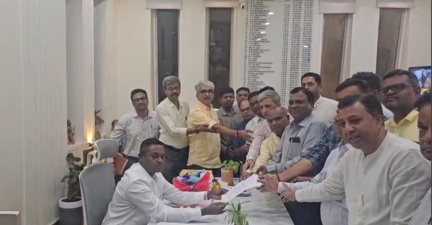 વડોદરા મનપાના અધિકારીઓને કોણ કરી રહ્યું છે ટાર્ગેટ