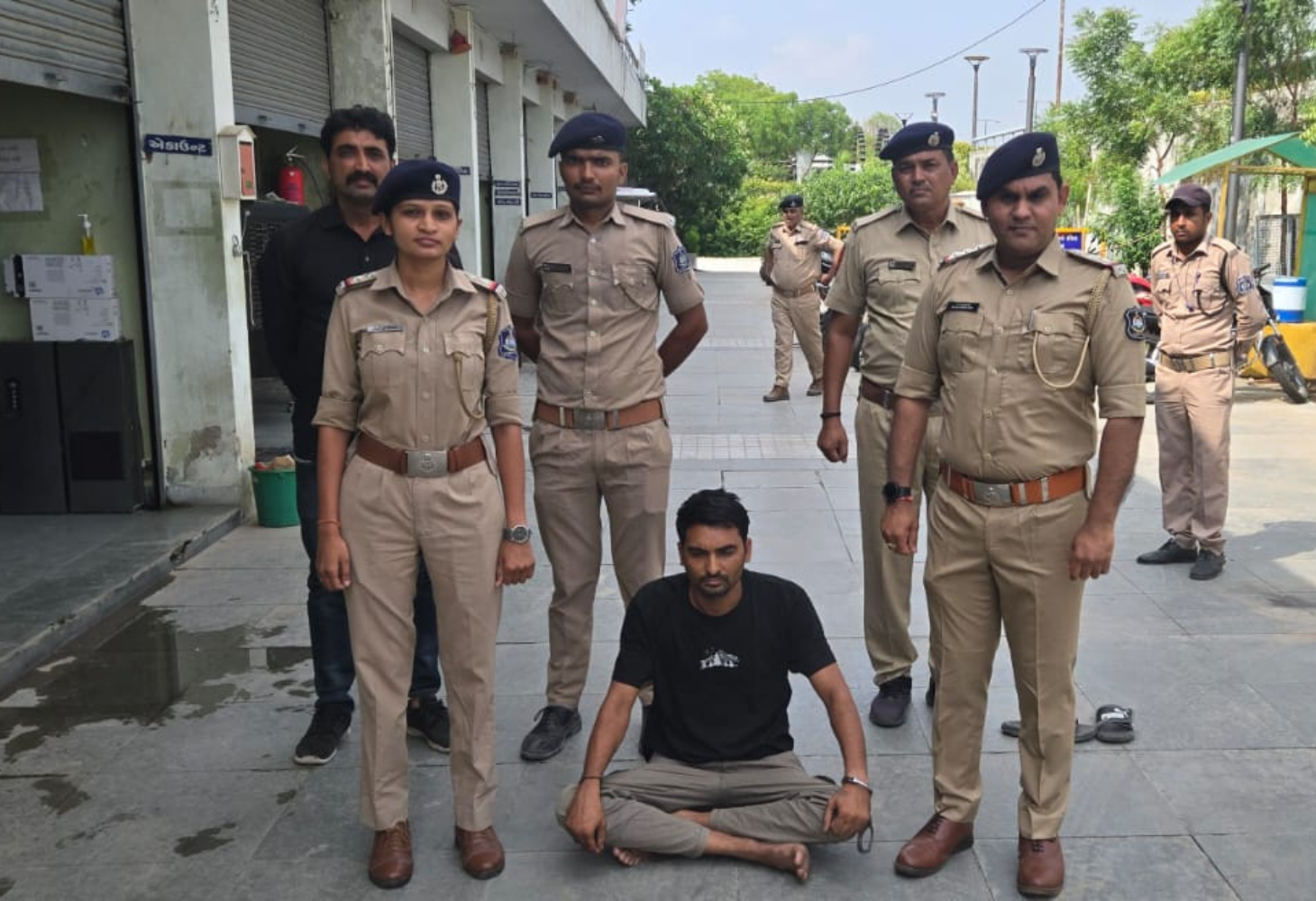 Ahmedabad : ઇન્દિરા બ્રિજ નીચે મળેલી લાશનો ભેદ ઉકેલાયો, પૈસાની લેતીદેતીમાં કરી હત્યા