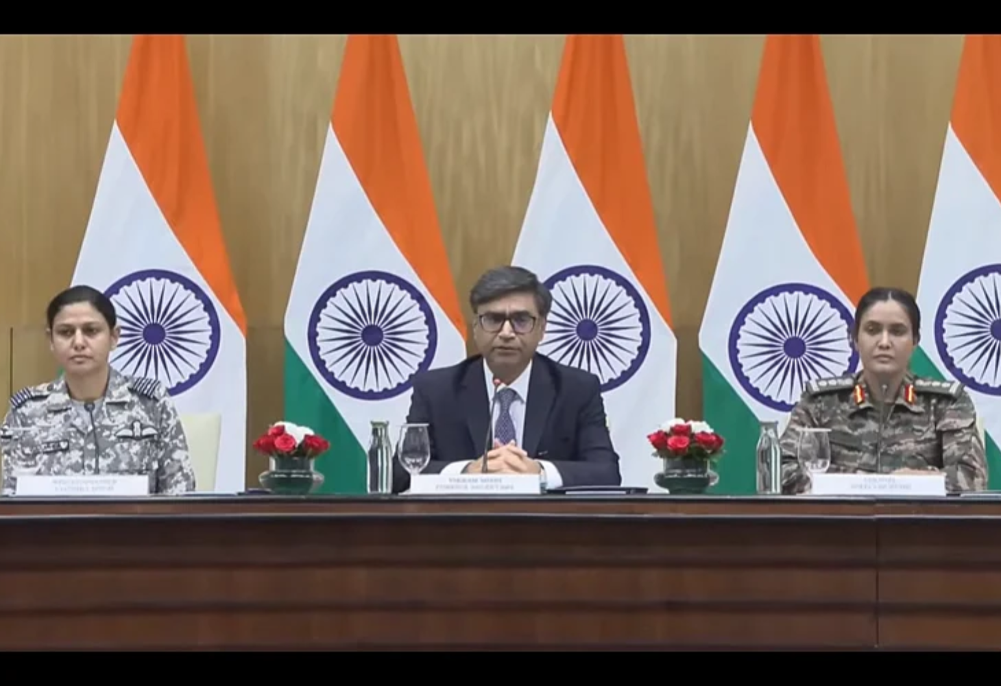MEA Press Conference : ભારત-પાકિસ્તાન વચ્ચે તંગદિલી યથાવત, ભારતે પાકિસ્તાનની પોલ ખોલી...