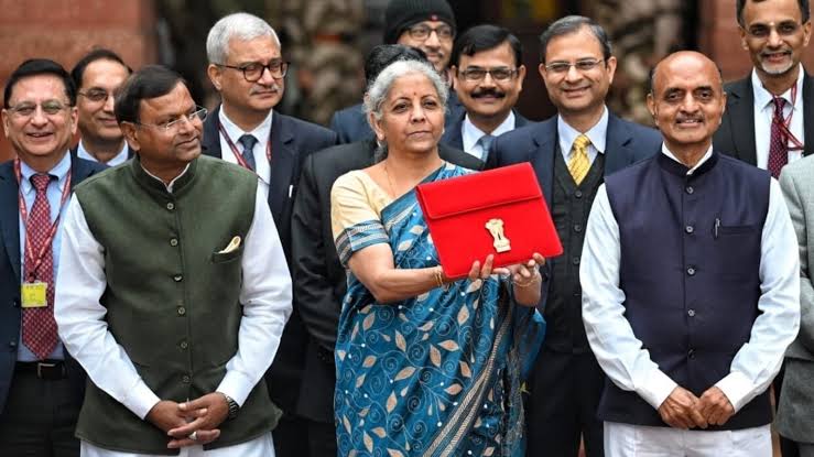 "કેન્દ્રીય બજેટ 2024: બજેટ સત્ર પહેલા જાણવા માટેની આવશ્યક નાણાકીય શરતો"