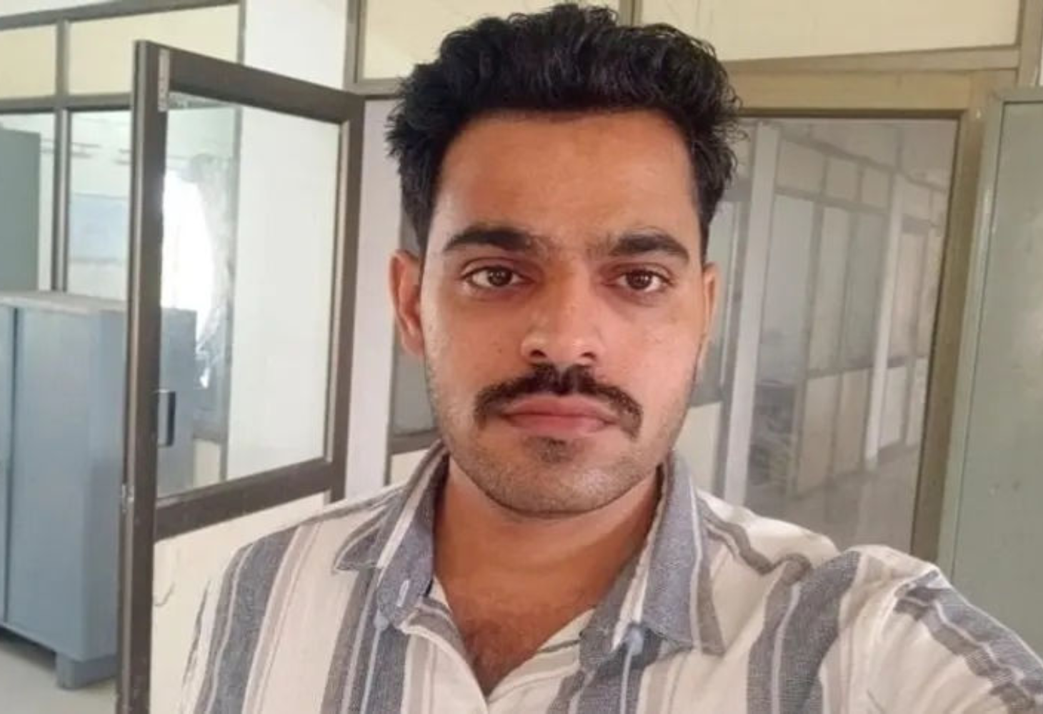 Vadodara  :'દાદા બોલાવે છે' લખીને ગુમ થયેલા વડોદરાના હેડ કોન્સ્ટેબલ હરિદ્વારથી મળ્યો...