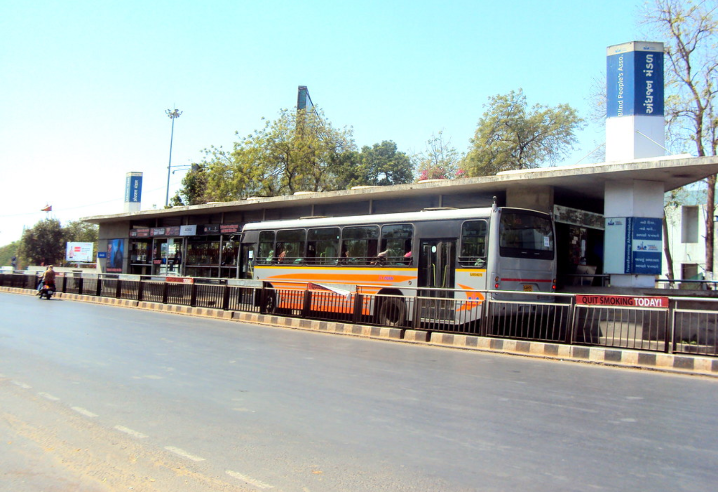 BRTS ના ડ્રાઇવરો, જેને જોઇને મહિલાઓ અનુભવે છે અસલામતી...