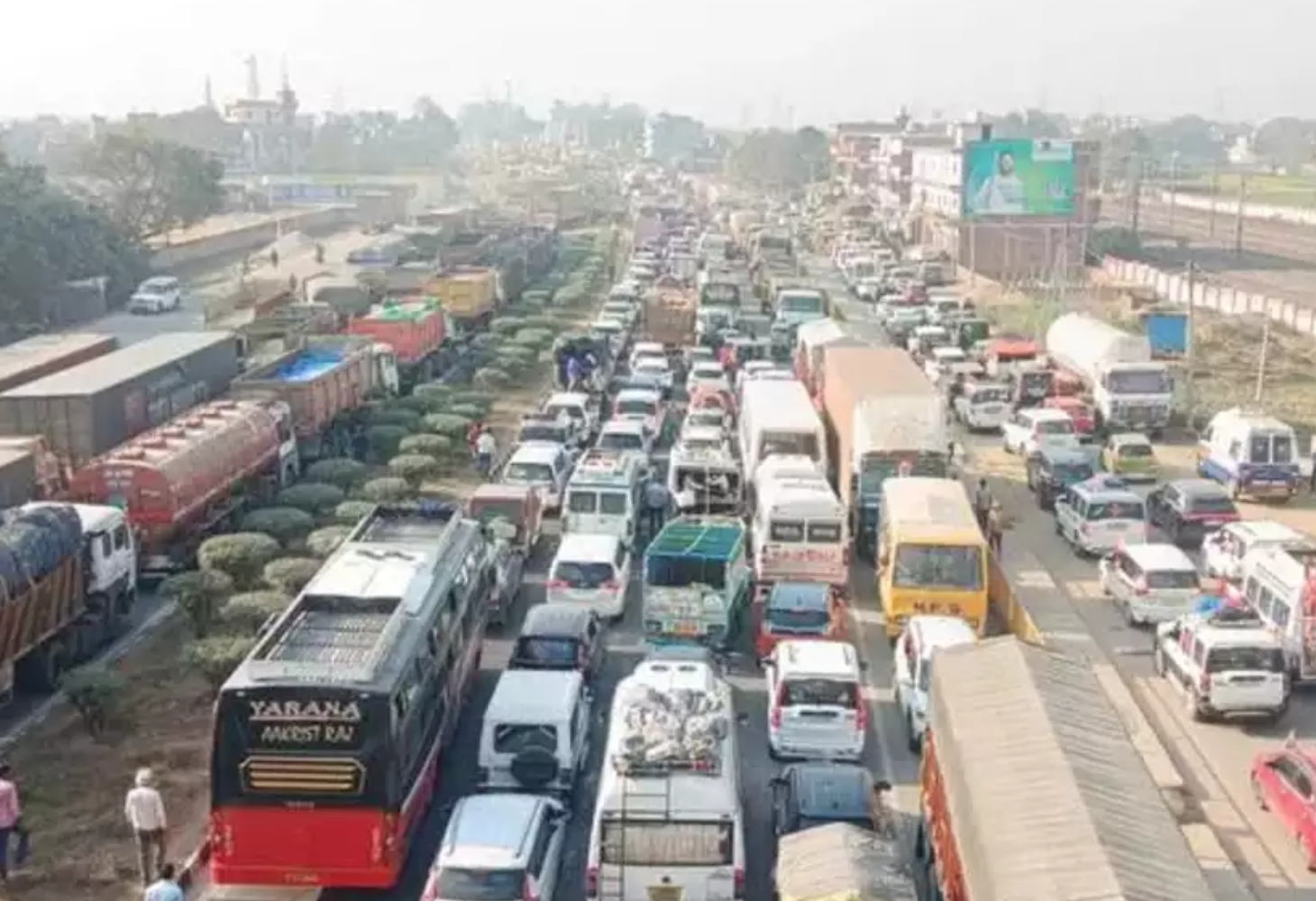 NH-19 પર ભારે ટ્રાફિક જામ, લોકો 3 દિવસથી એક જ જગ્યાએ અટવાયા
