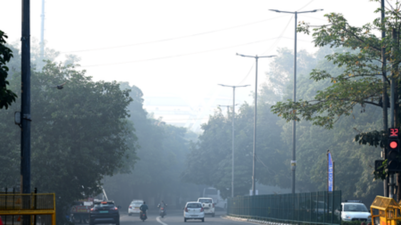દિલ્હી-NCR માં શિયાળાનું આગમન, AQI સ્તર 'ગંભીર'