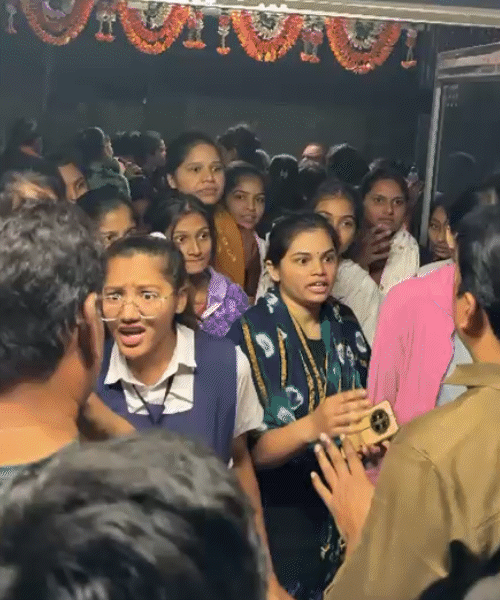 જૂનાગઢ કન્યા છાત્રાલયમાં હોબાળો